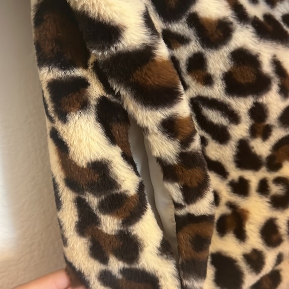 Leopard Pattern Jacket - Picture 4 of 4